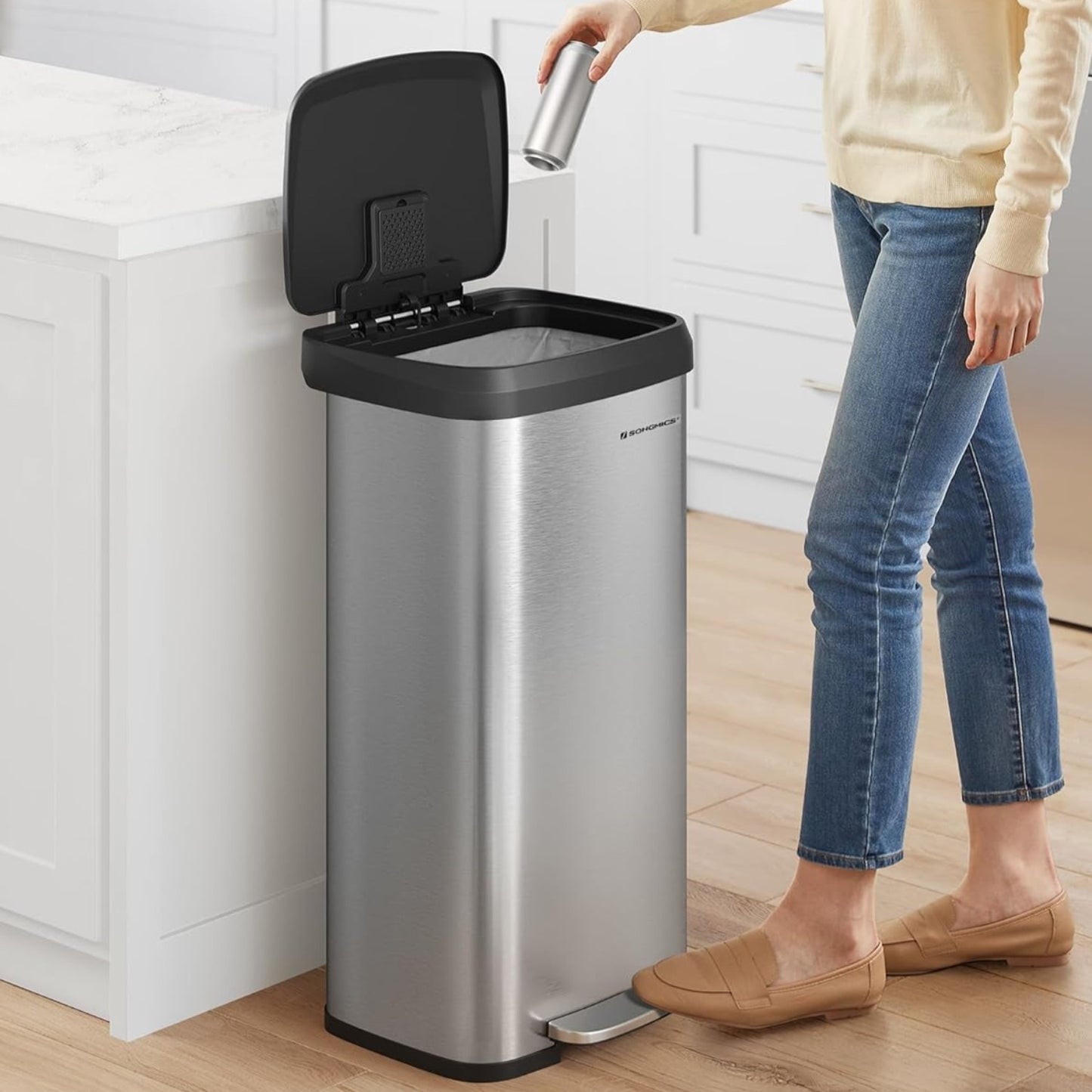 Pattumiera, Pattumiera da cucina, acciaio inox, Coperchio e pedale, Chiusura morbida, Argento e Nero, Songmics