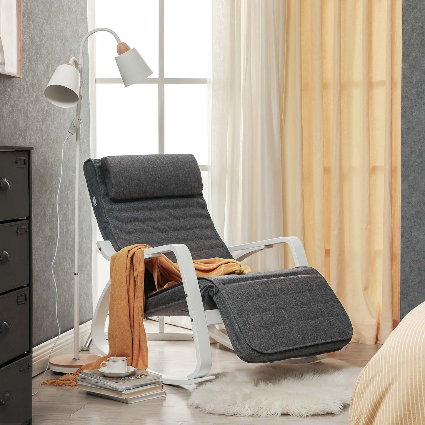 Sedia a dondolo, poltrona relax, Poltrona a dondolo, poggiapiedi regolabile su 5 livelli, simil lino, 150 kg, Songmics