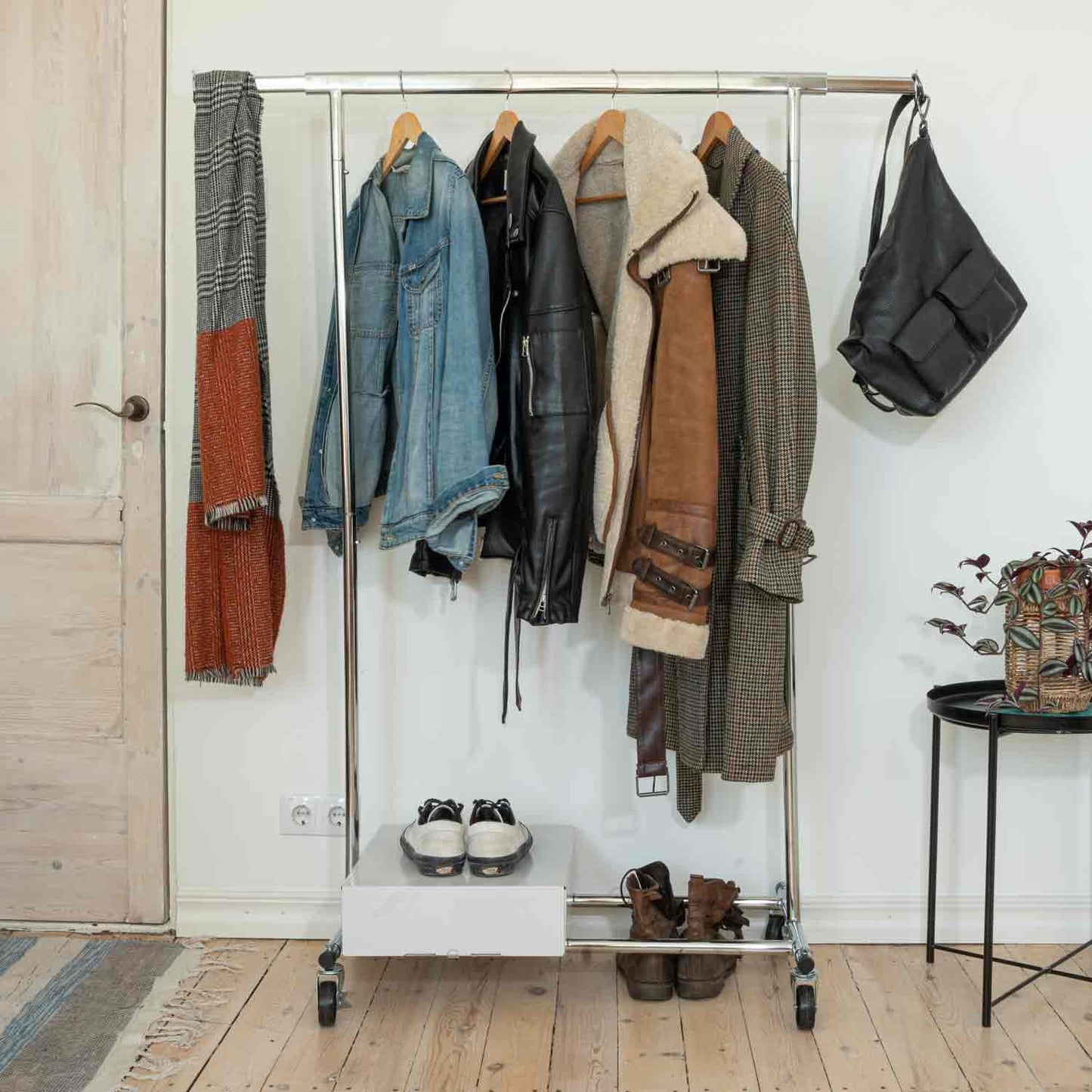 Stand Appendiabiti, Rella Appendiabiti, Appendiabiti con Ruote, Appendiabiti Robusto, Portata Max 90 kg, Tatkraft Danko, 8