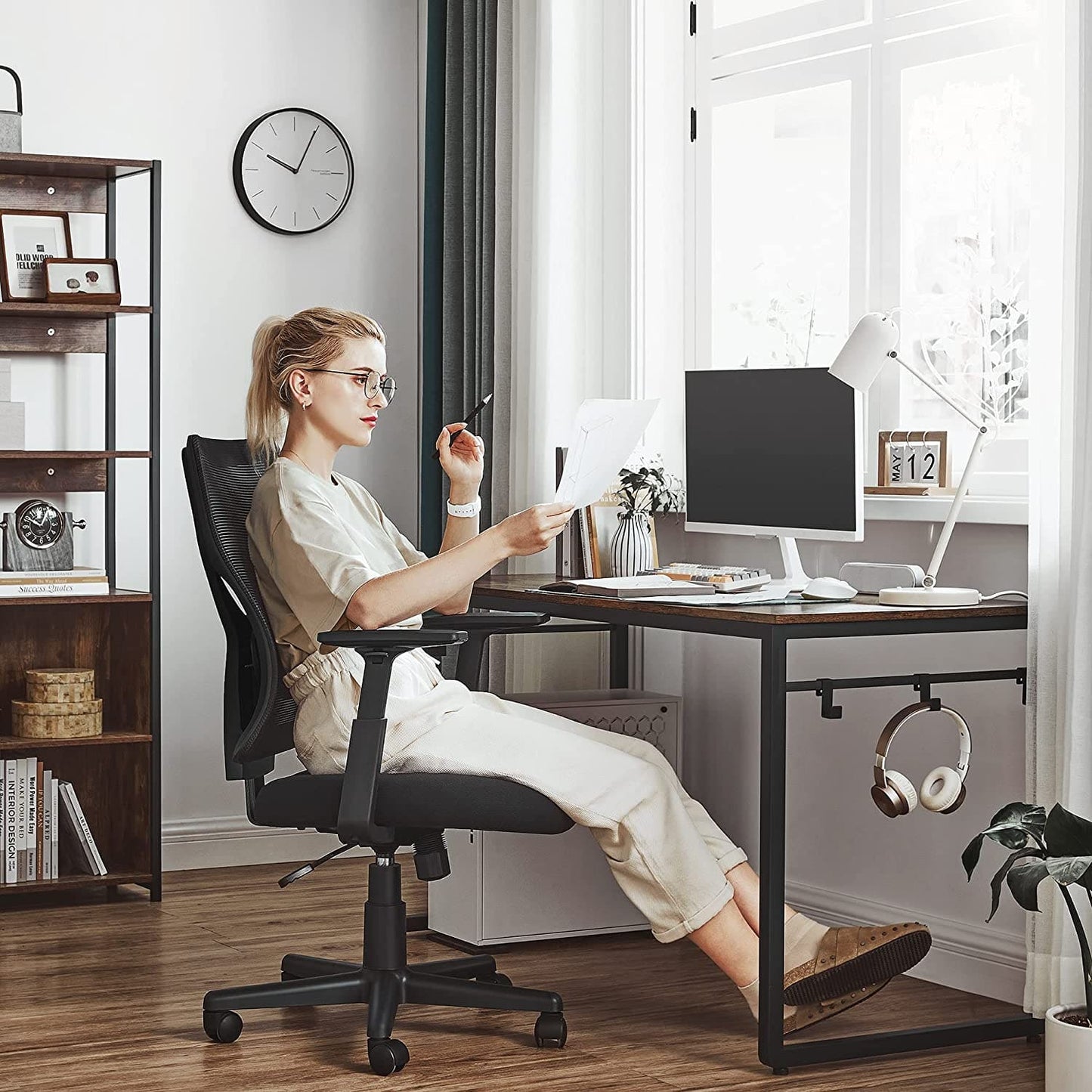 Sedia da Ufficio a Rete, Sedia Girevole Ergonomica con Meccanismo di Inclinazione, Seduta Imbottita, SONGMICS
